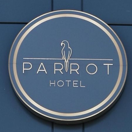 Hotel Parrot Raszyn Buitenkant foto