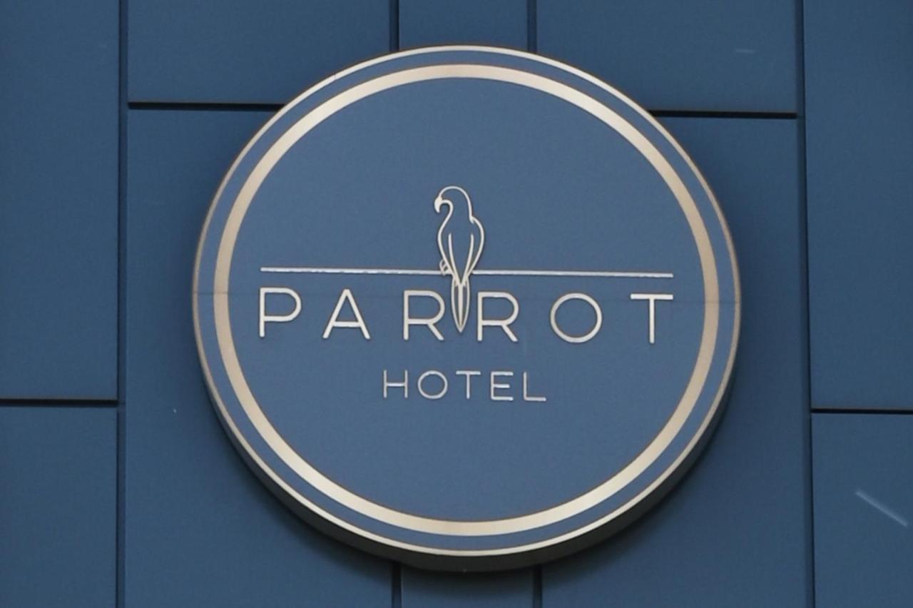Hotel Parrot Raszyn Buitenkant foto