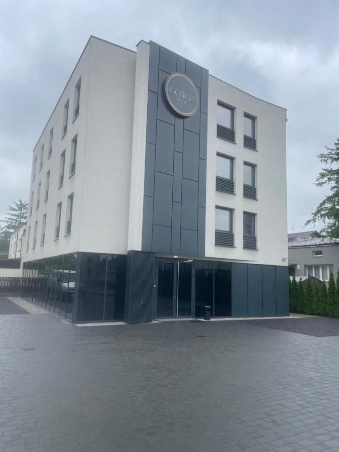 Hotel Parrot Raszyn Buitenkant foto